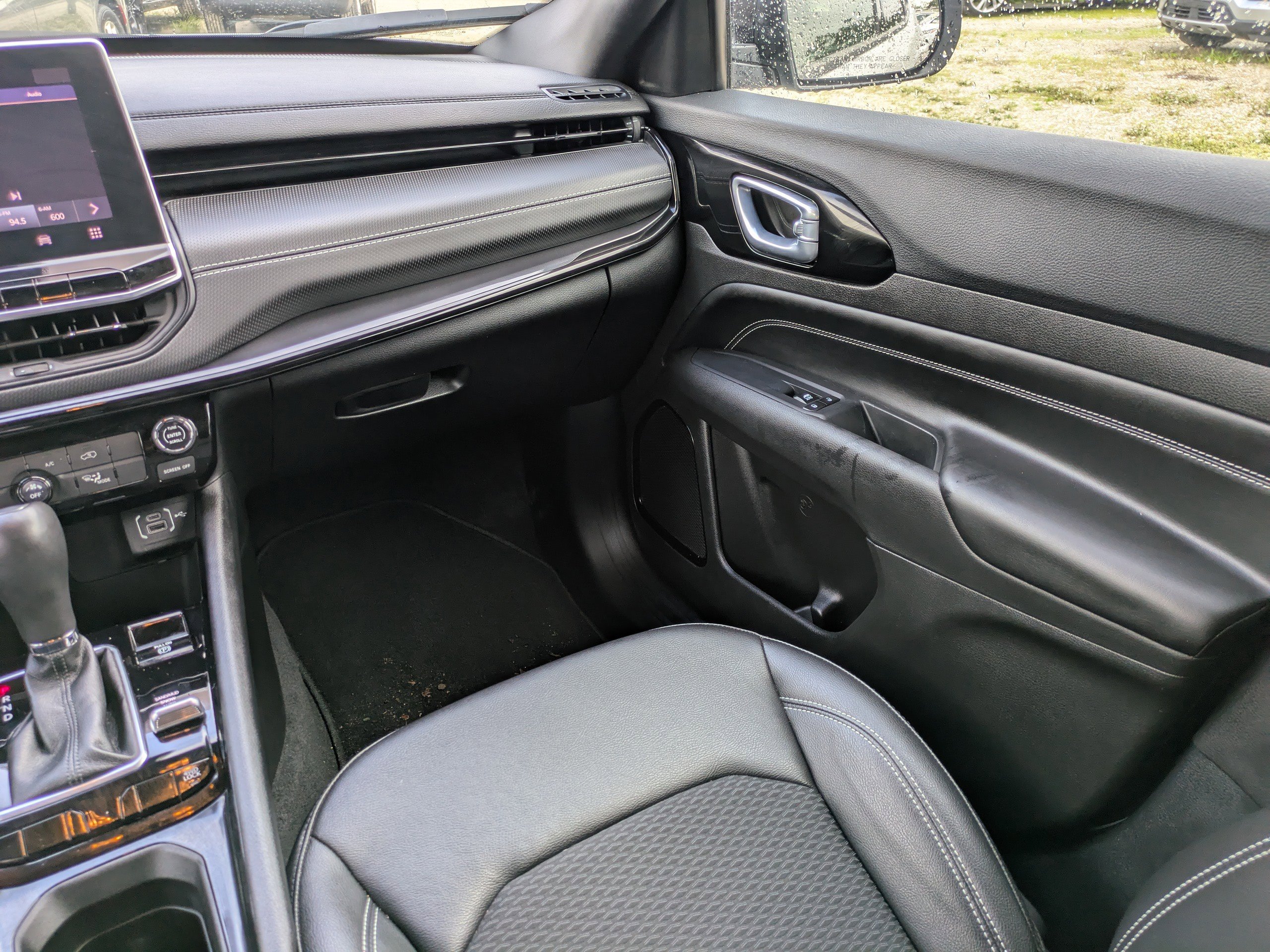 2024 Jeep Compass Latitude photo 14