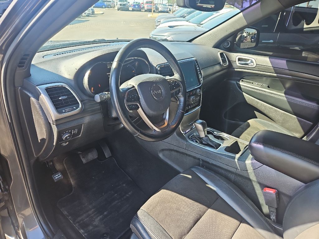 2020 Jeep Grand Cherokee Altitude photo 5
