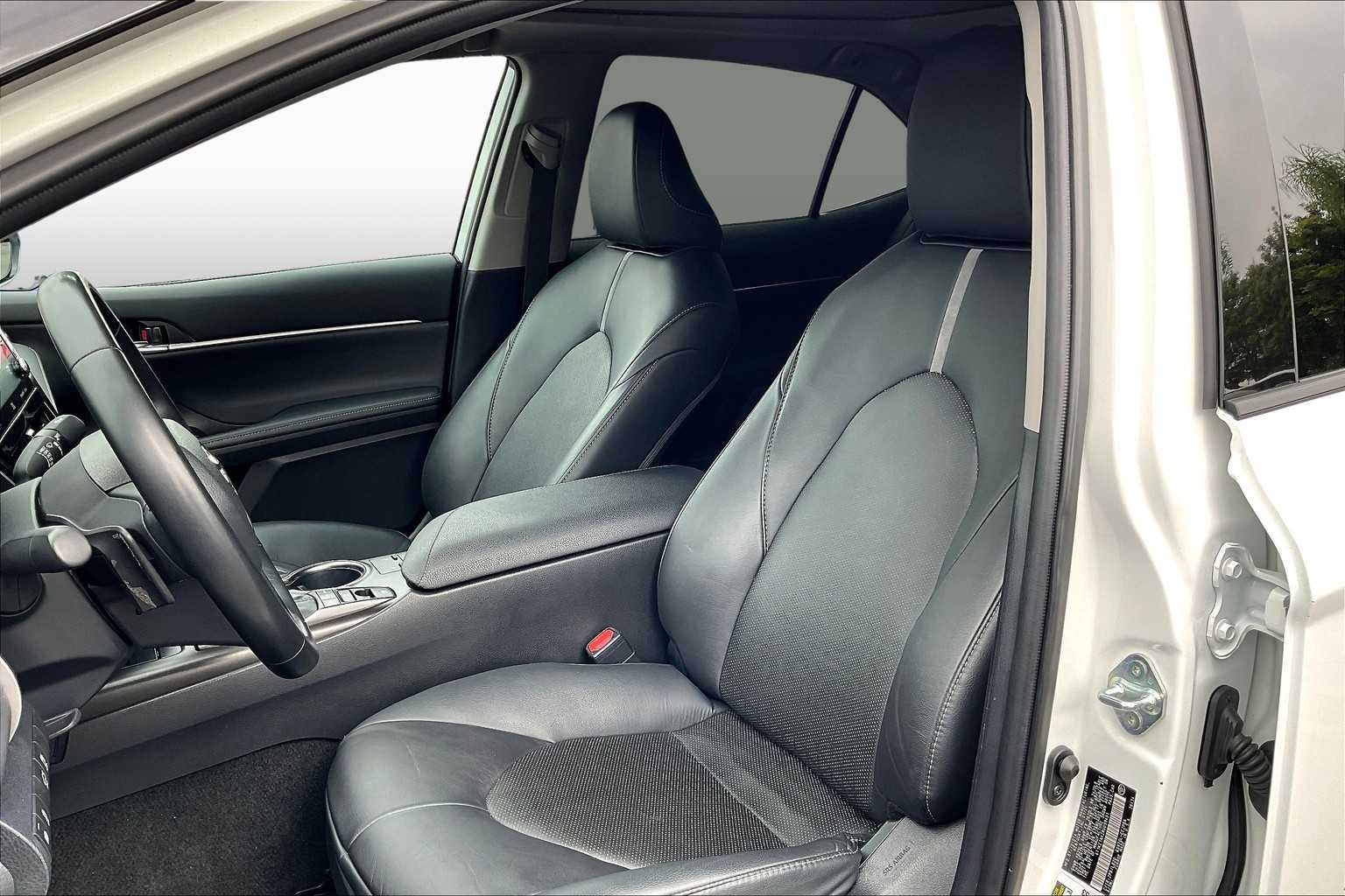 2024 Toyota Camry XSE V6 photo 7