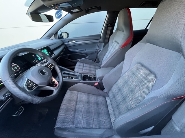 2022 Volkswagen Golf GTI S photo 2