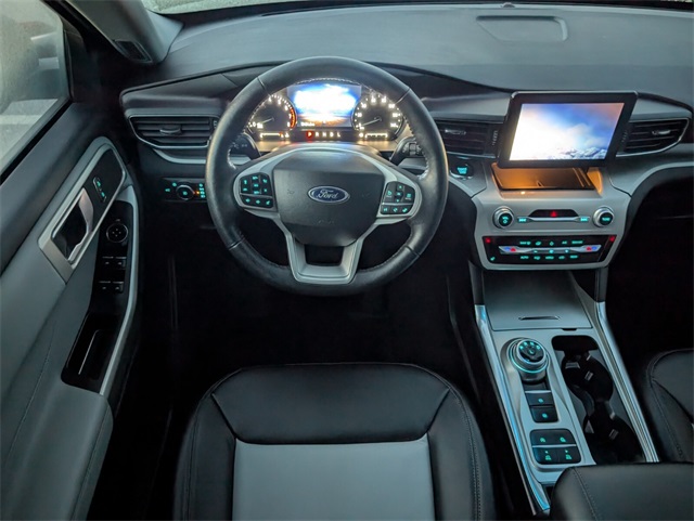 2023 Ford Explorer XLT photo 7
