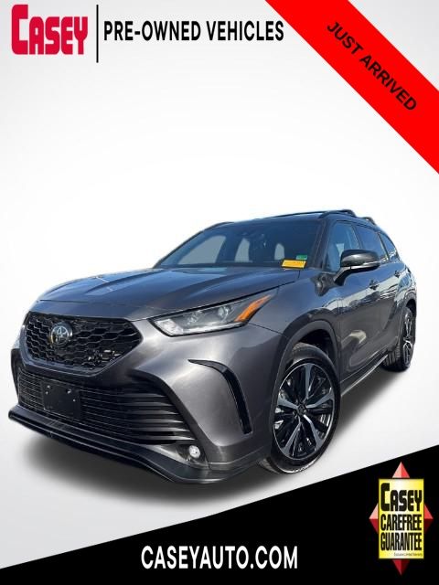 2022 Toyota Highlander XSE's photo