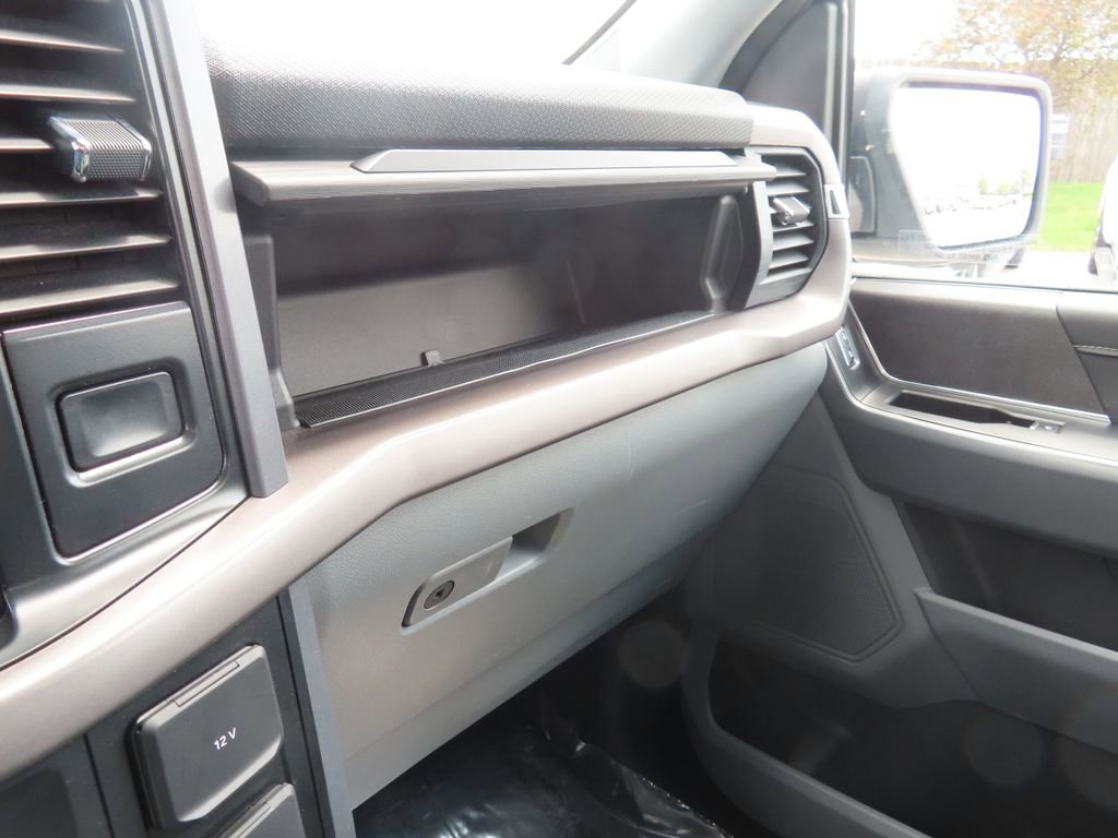 2024 Ford F-150 XLT photo 13