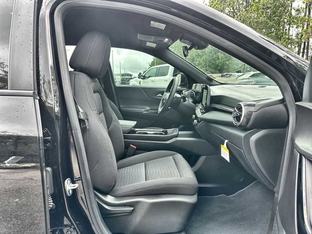 2025 Chevrolet Equinox LT photo 24