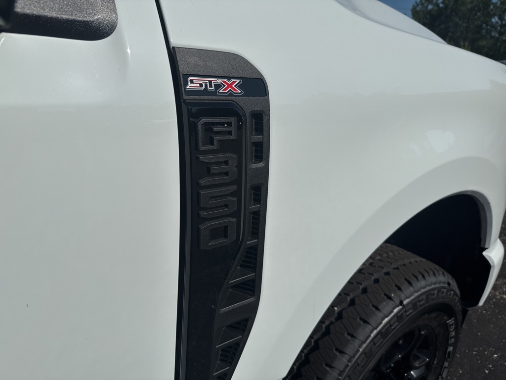 2025 Ford F-350 XL photo 14