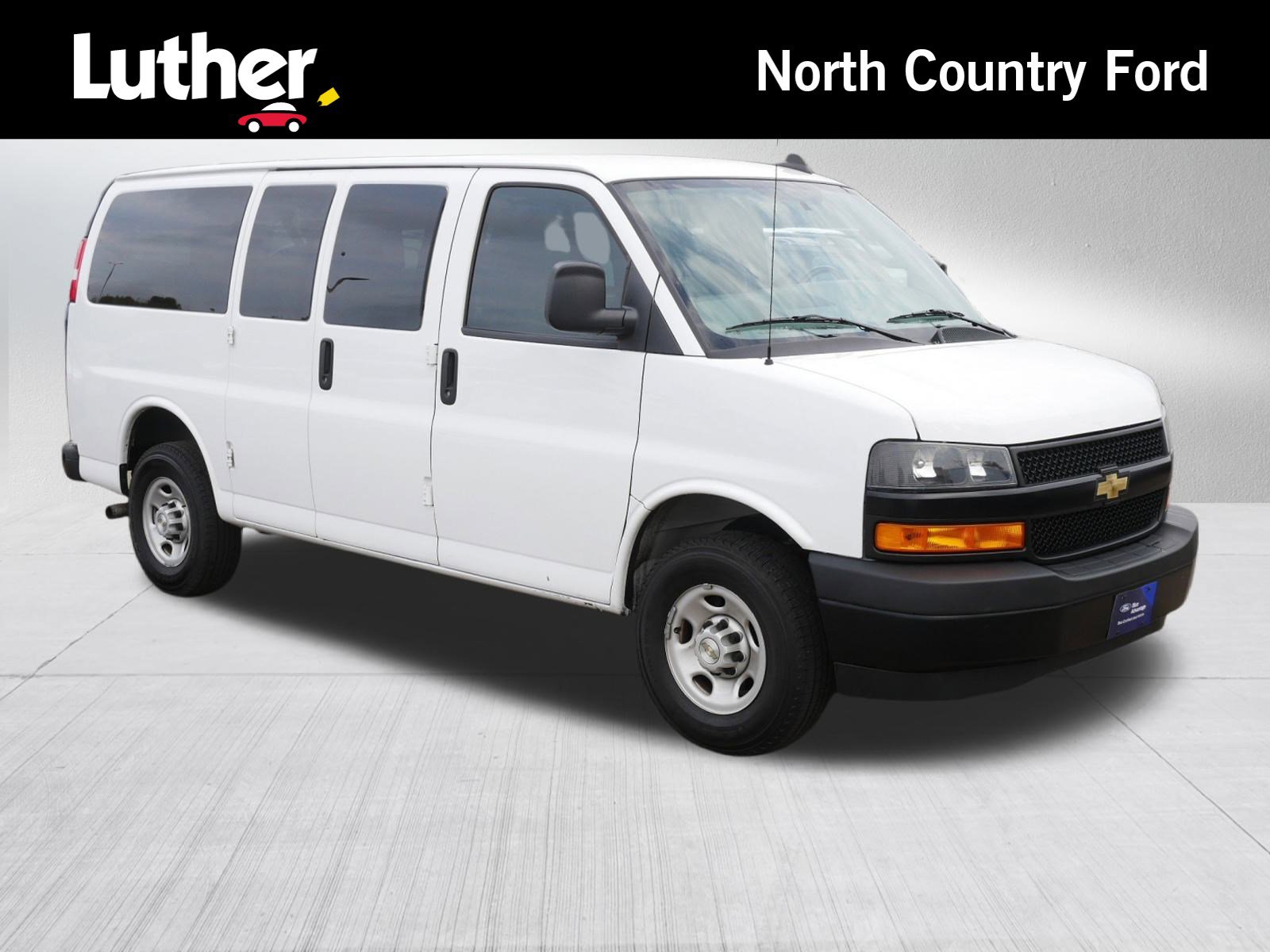 2023 Chevrolet Express Passenger LS's photo