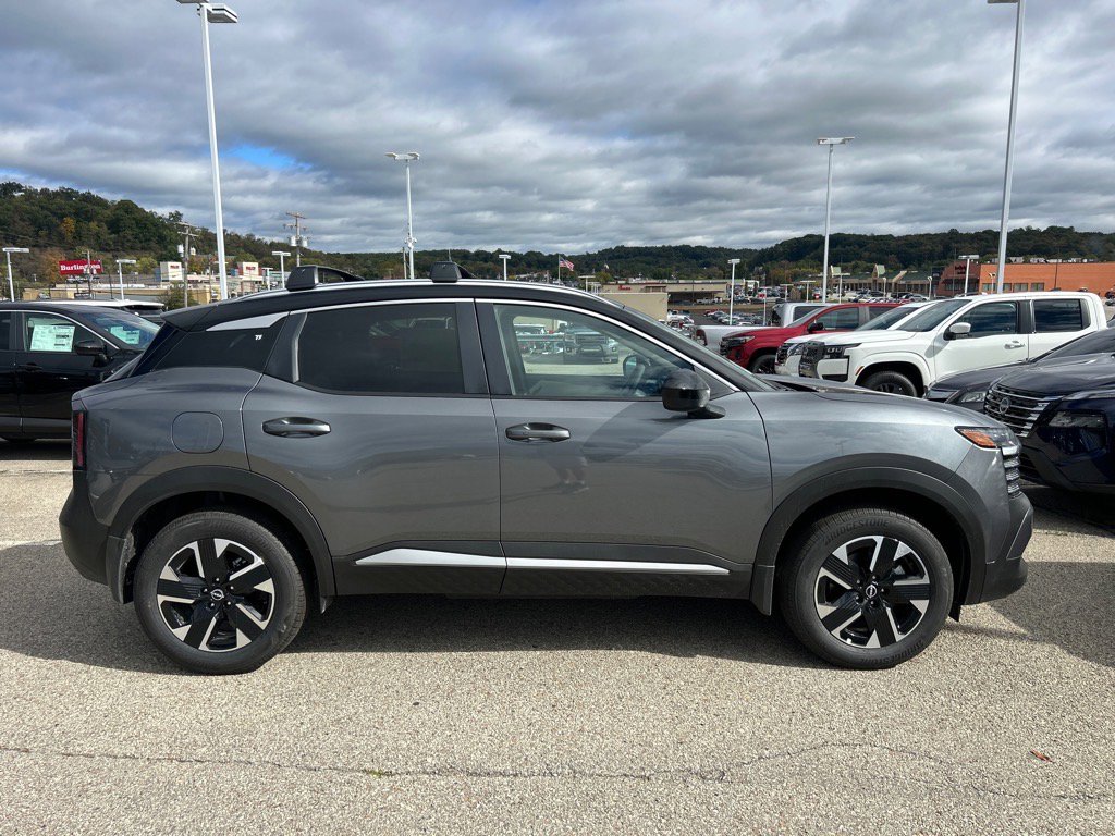 2026 Nissan Kicks SV photo 2