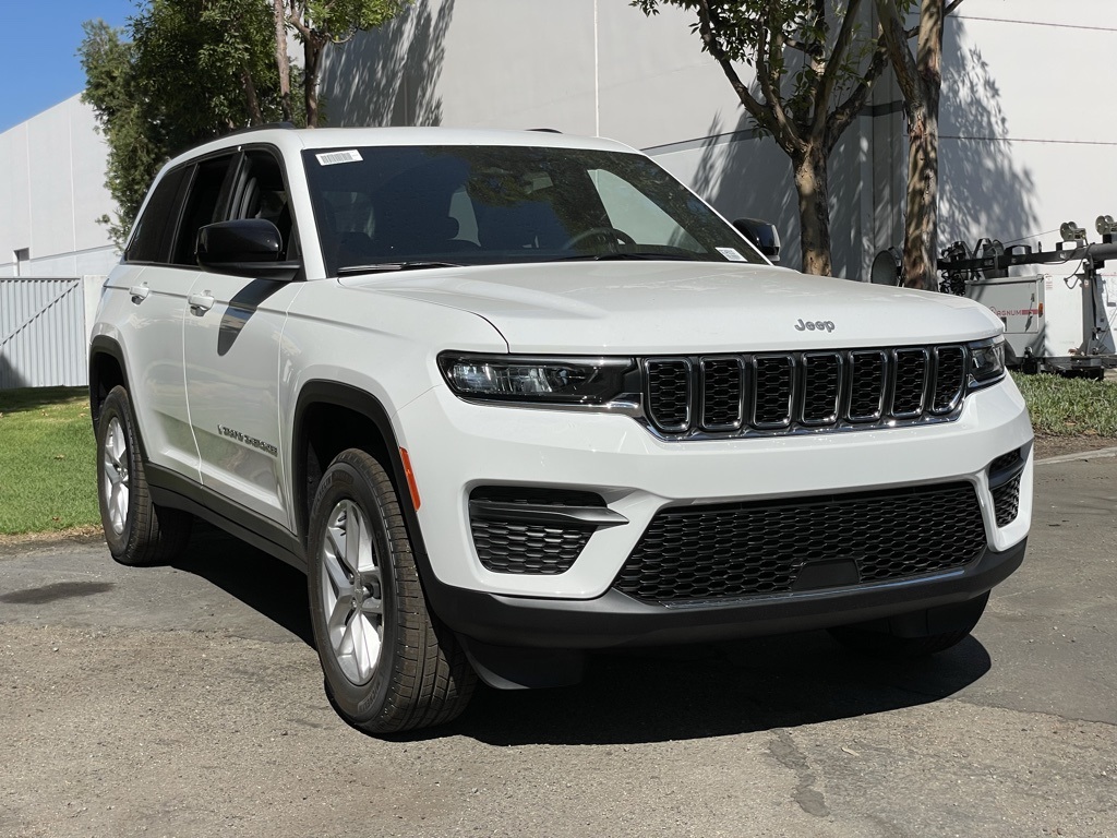 2025 Jeep Grand Cherokee Laredo X photo 7