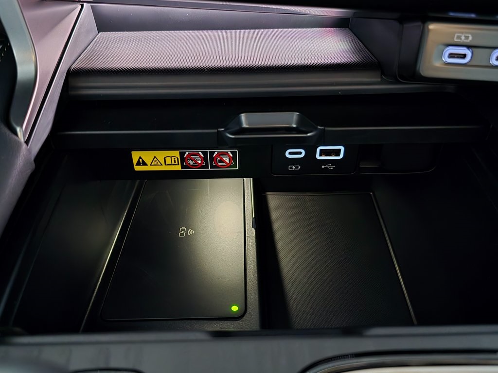 2025 Lexus RX 450h+ Luxury photo 19