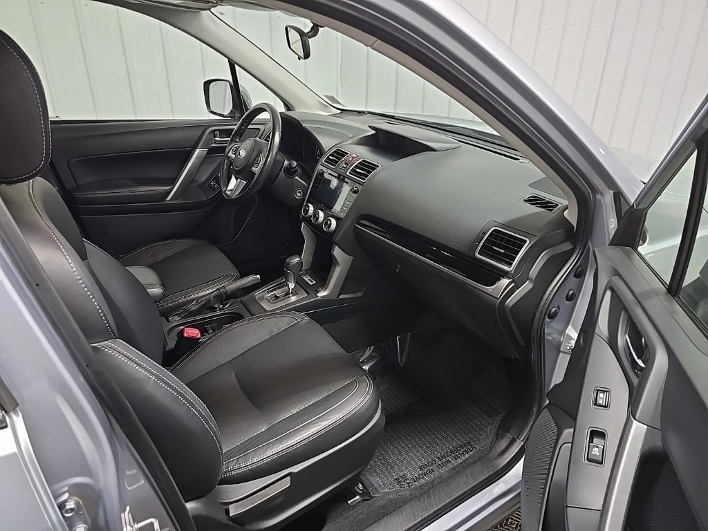 2017 Subaru Forester 2.5i Limited photo 23