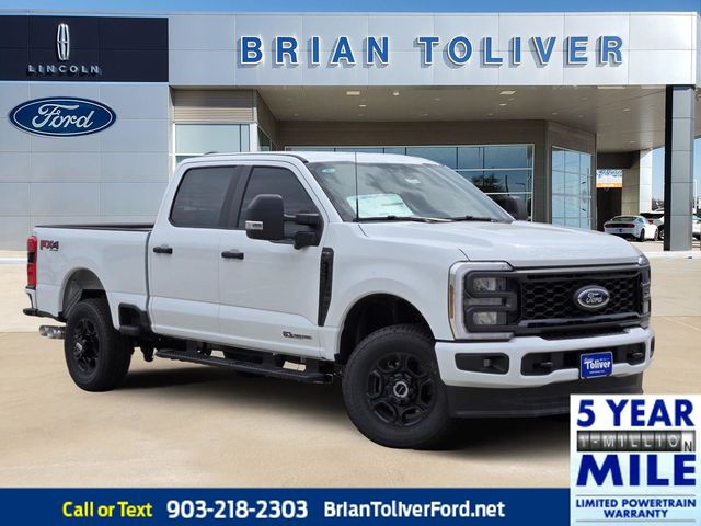 2025 Ford F-250 Super Duty XL's photo