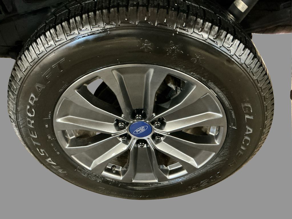 2018 Ford F-150 XLT photo 14