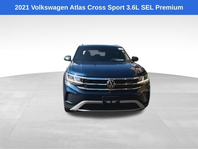 2021 Volkswagen Atlas Cross Sport V6 SEL Premium photo 3