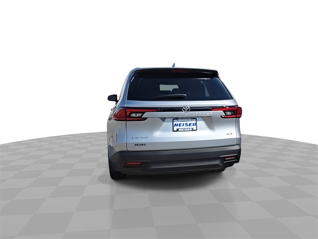2025 Toyota Highlander Hybrid XLE photo 4