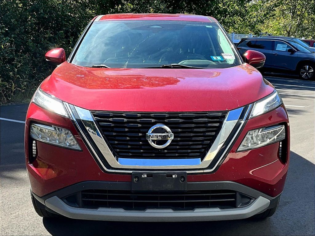 2021 Nissan Rogue SV photo 2