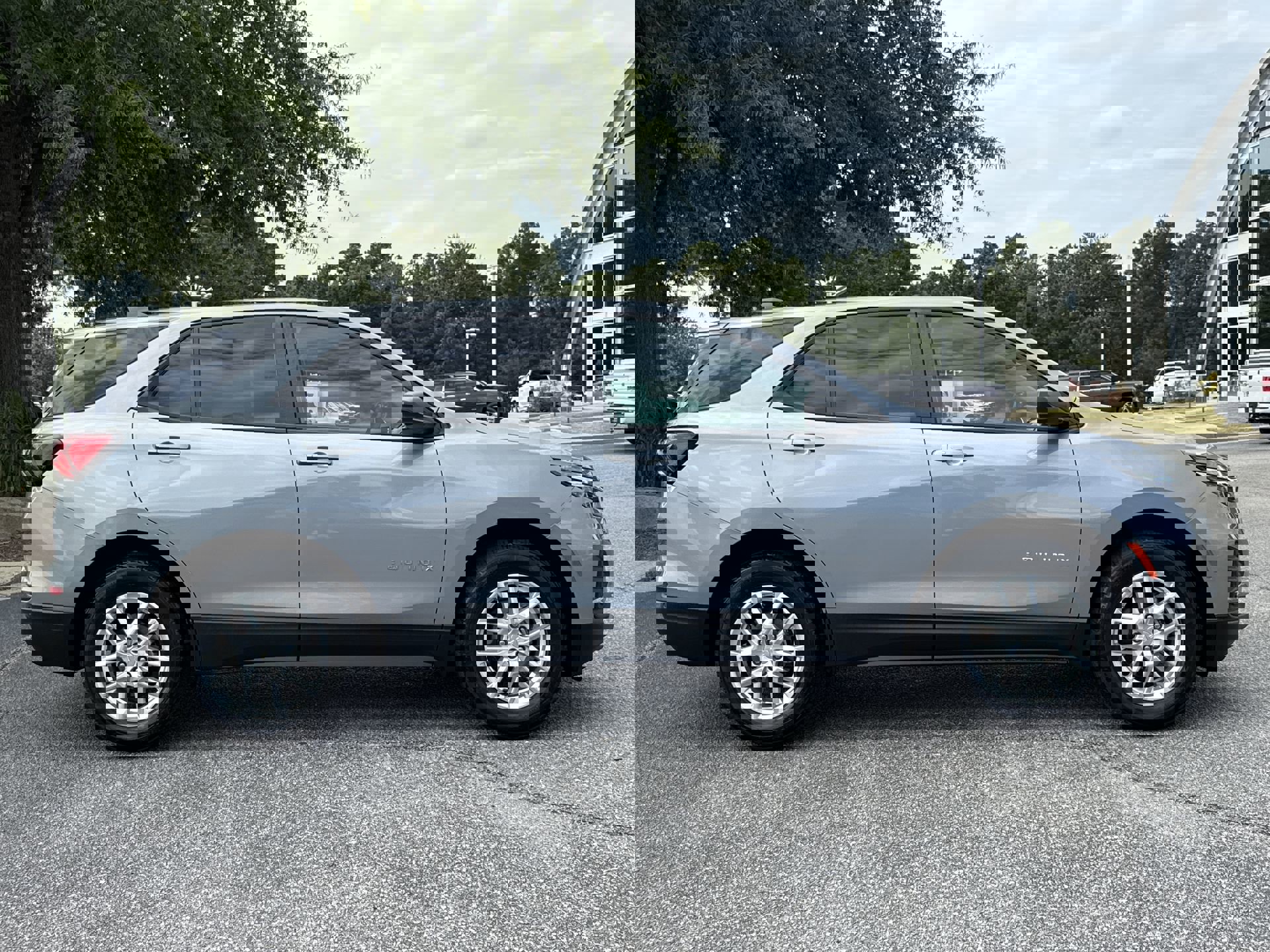 2023 Chevrolet Equinox LS photo 9