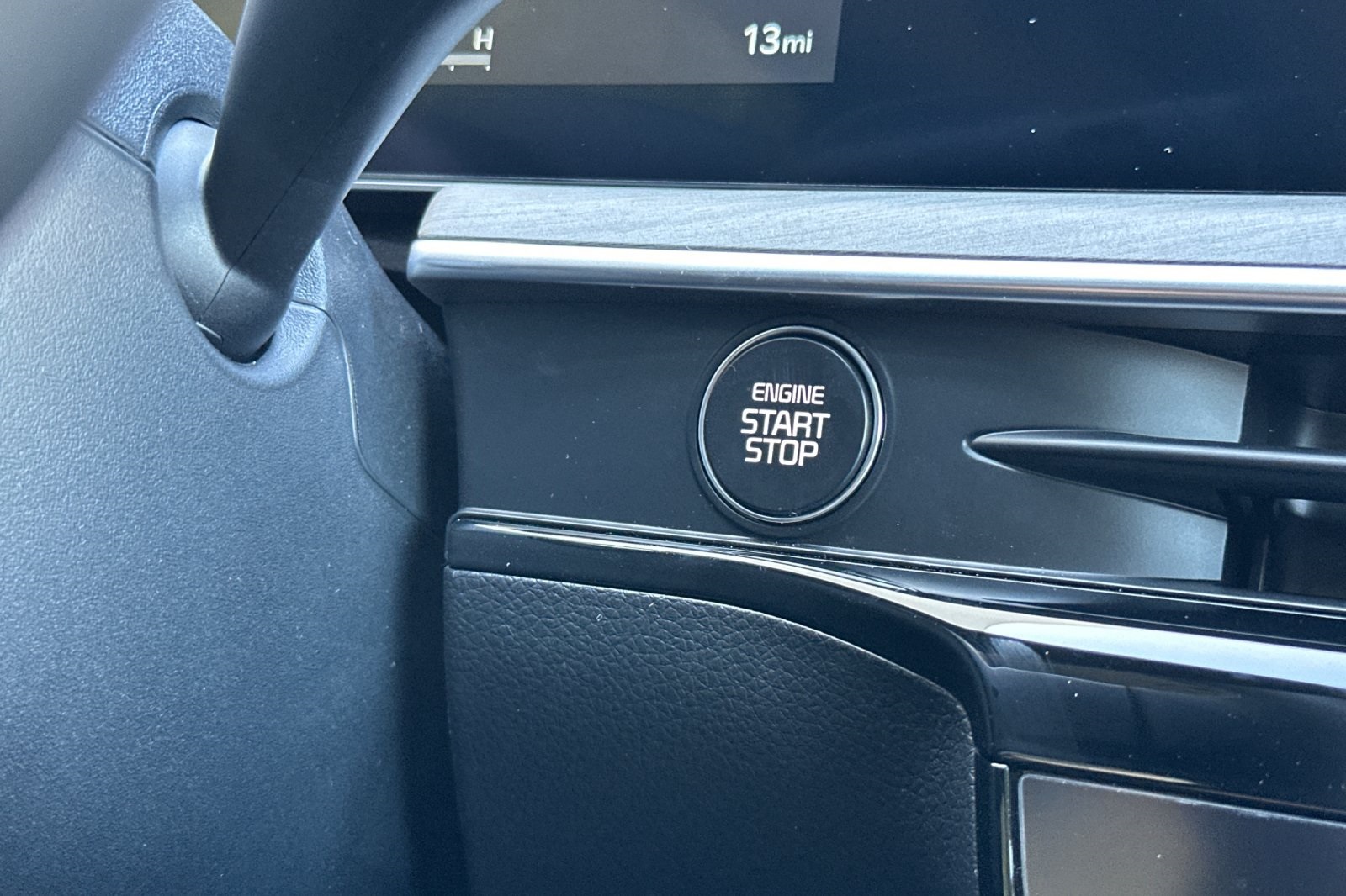 2025 Kia K5 EX photo 17