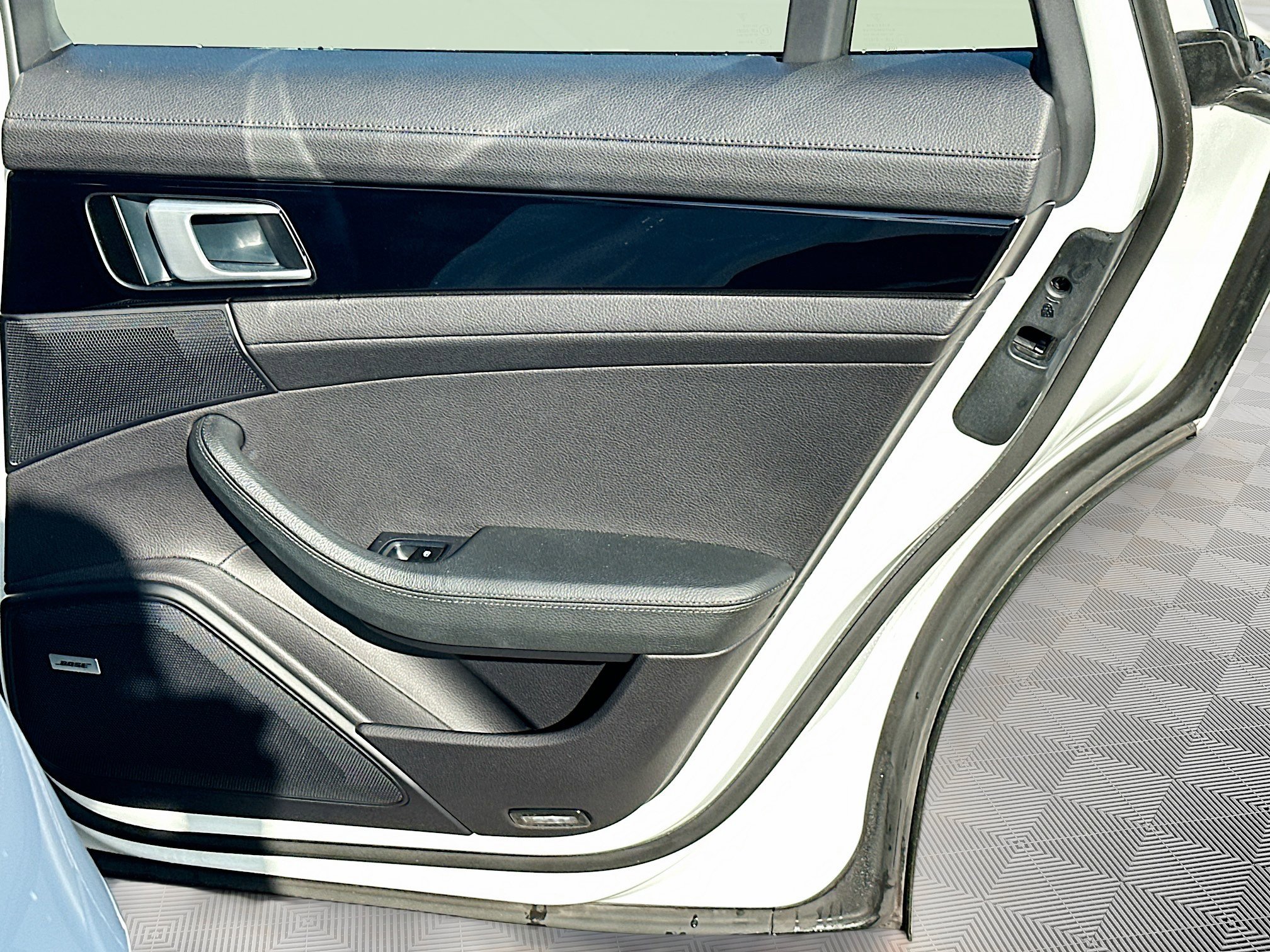 2020 Porsche Panamera 4 photo 32