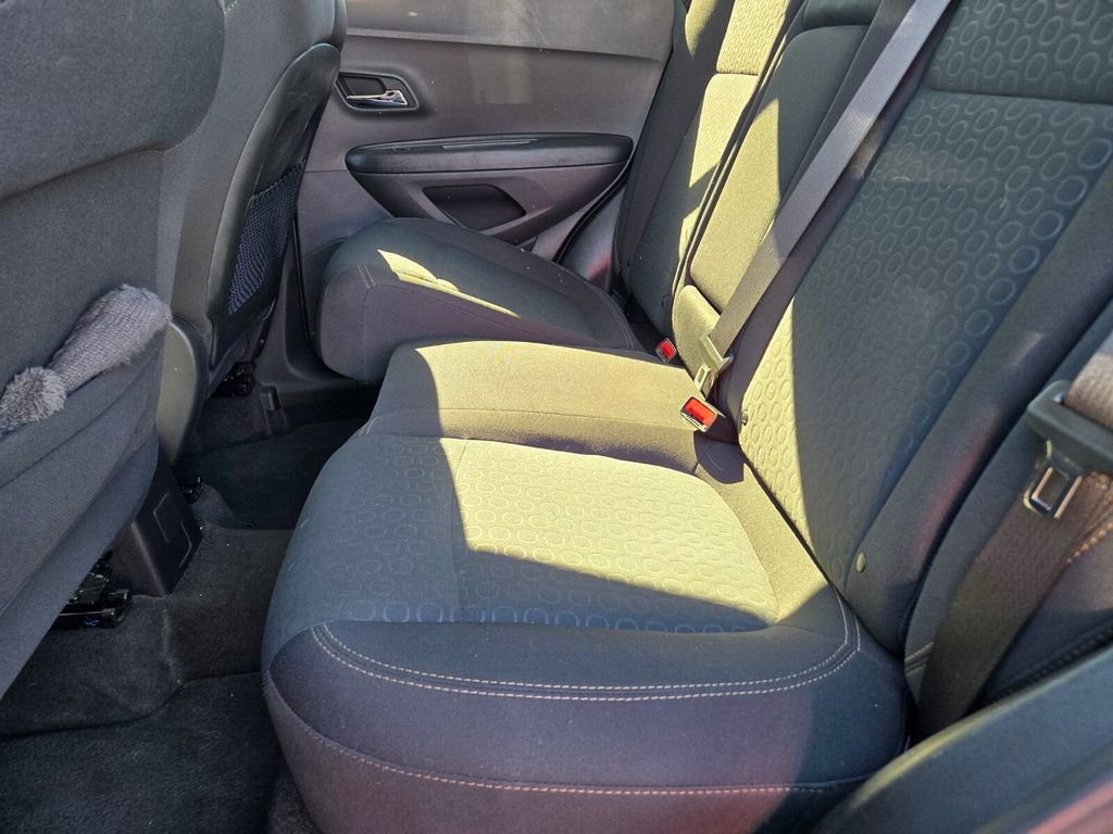 2020 Chevrolet Trax LS photo 4