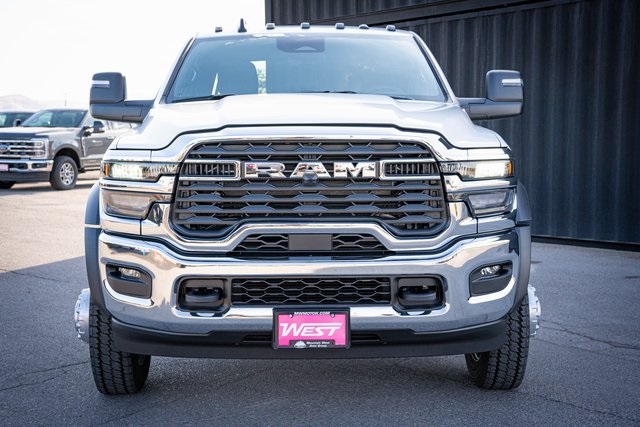 2025 Ram 5500 Tradesman photo 3