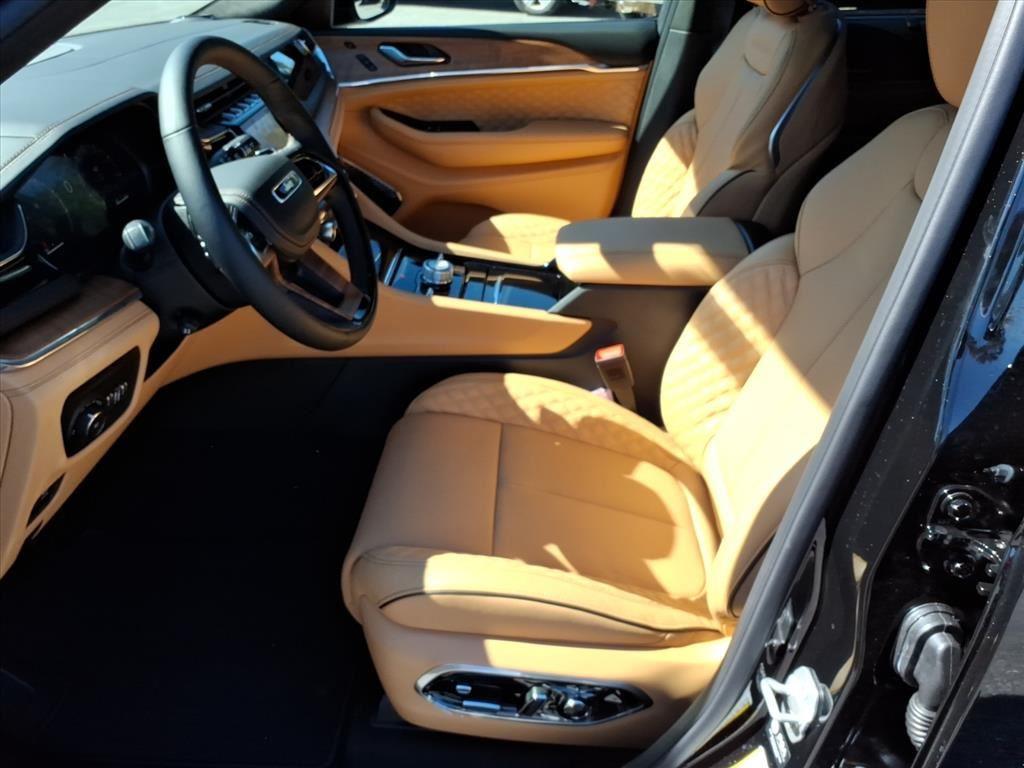 2025 Jeep Grand Cherokee Summit Reserve photo 2