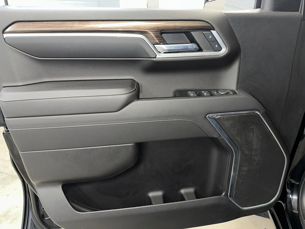 2022 Chevrolet Silverado 1500 RST photo 4