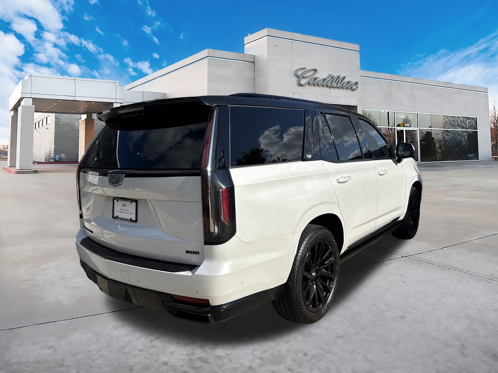 2023 Cadillac Escalade Sport Platinum photo 3