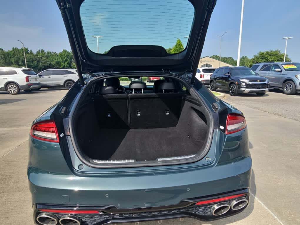 2022 Kia Stinger GT2 photo 9