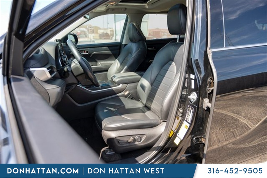 2022 Toyota Highlander XLE photo 4