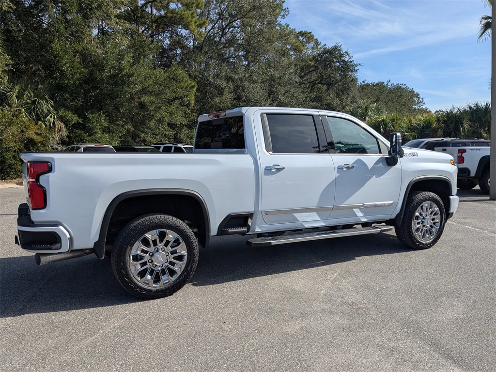 2026 Chevrolet Silverado 2500HD High Country photo 3