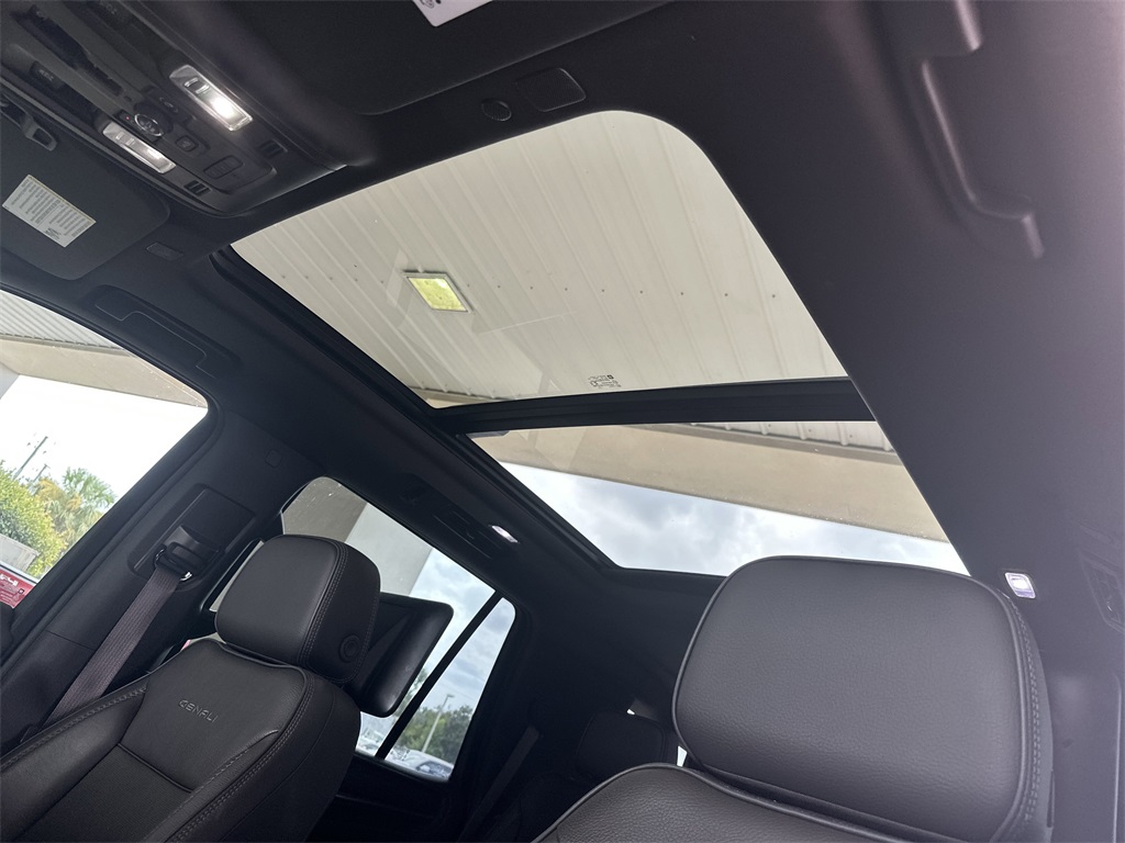 2021 Gmc Yukon Denali photo 24