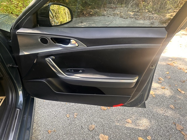 2022 Kia Stinger GT1 photo 16