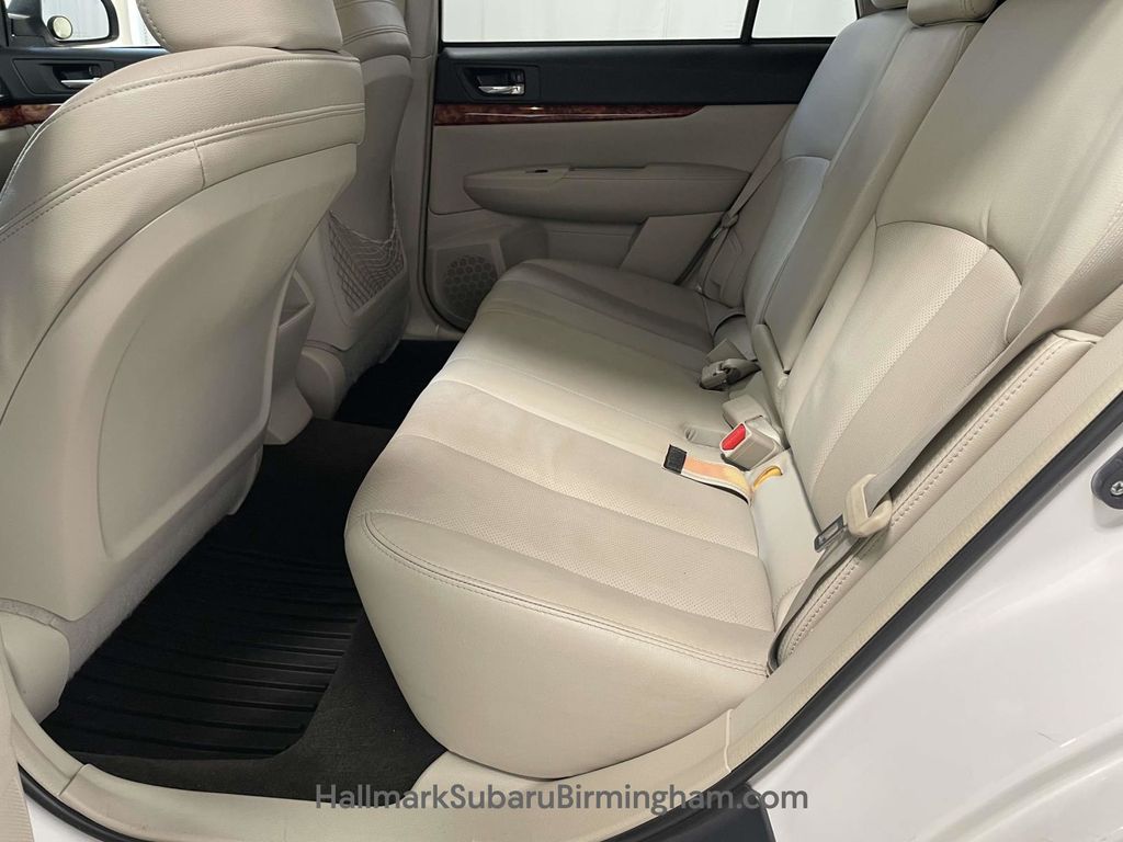2011 Subaru Outback 3.6R photo 9