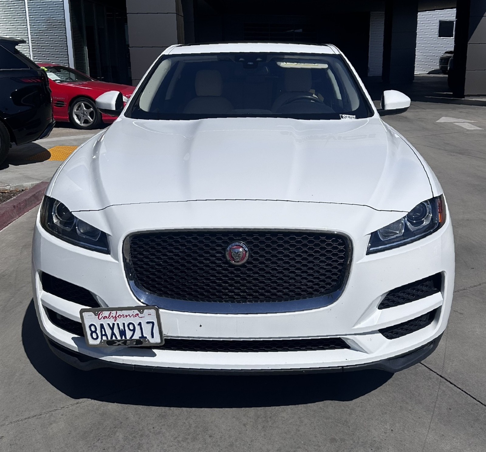 2018 Jaguar F-PACE Premium photo 3