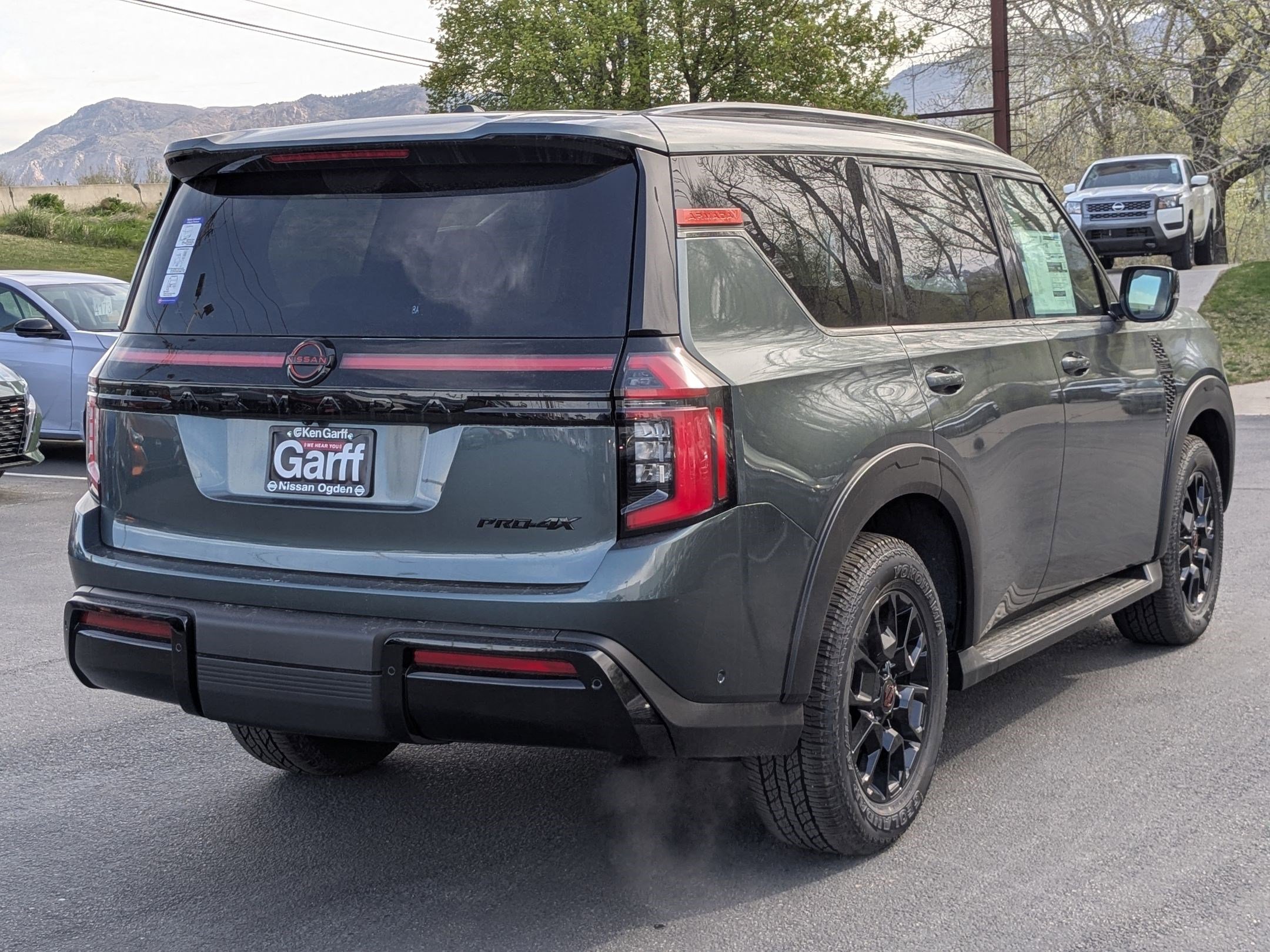 2025 Nissan Armada photo 3