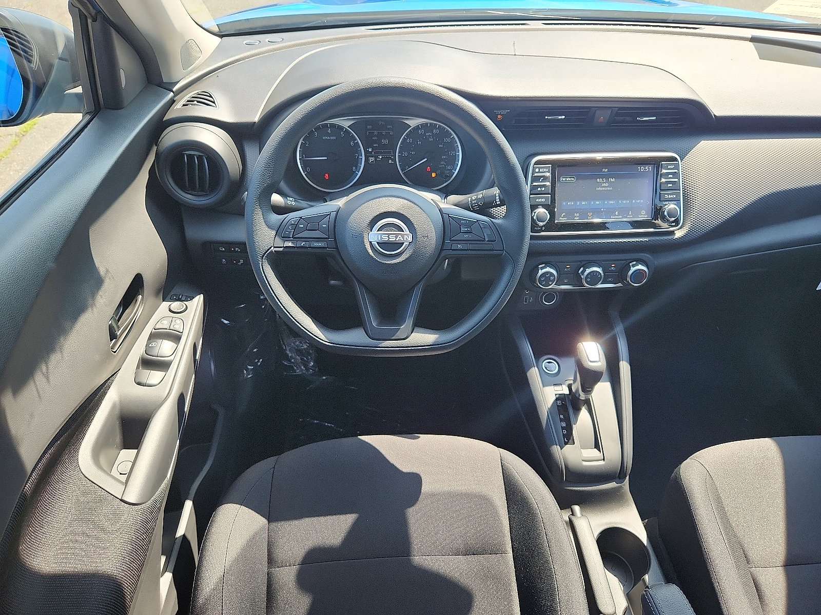 2025 Nissan Kicks Play S photo 7