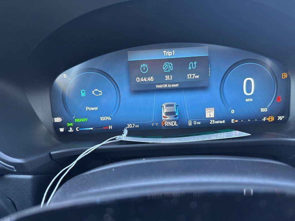 2025 Ford Escape Plug-In Hybrid photo 29