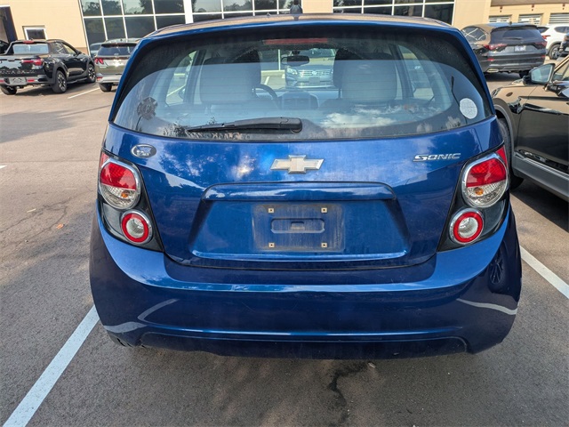 2014 Chevrolet Sonic LS photo 4