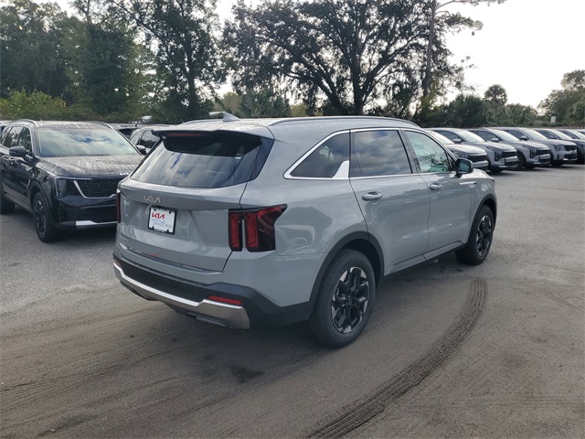 2026 Kia Sorento S photo 3