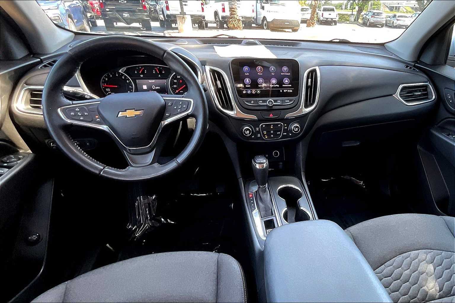 2020 Chevrolet Equinox LT photo 13