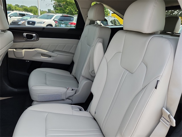 2026 Kia Sorento SX photo 13