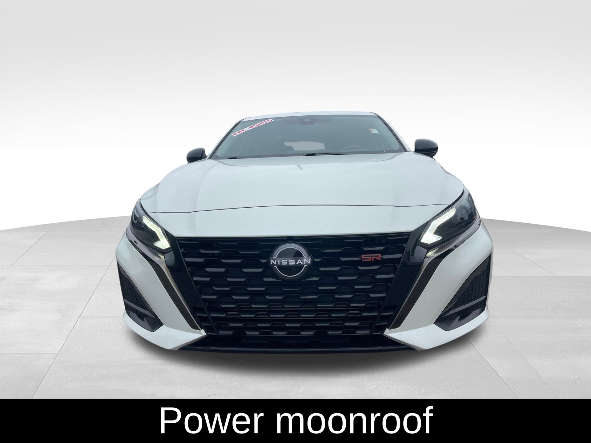 2023 Nissan Altima SR photo 2