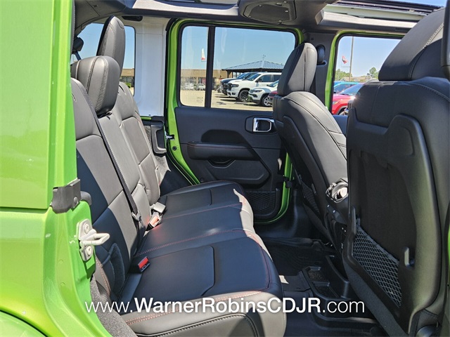 2025 Jeep Wrangler Rubicon photo 14