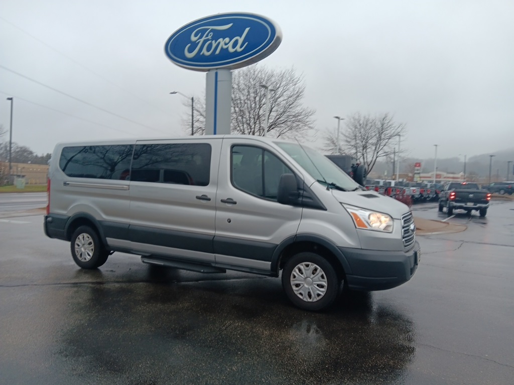 2017 Ford Transit photo 3