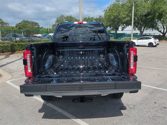 2025 Ford F-350 Lariat photo 12