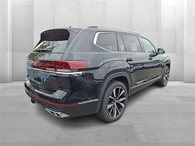 2025 Volkswagen Atlas SEL Premium R-Line photo 3