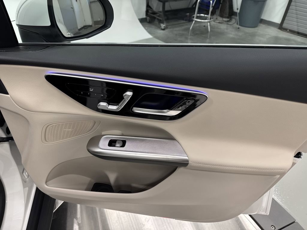 2026 Mercedes Benz GLC 300 4MATIC photo 15