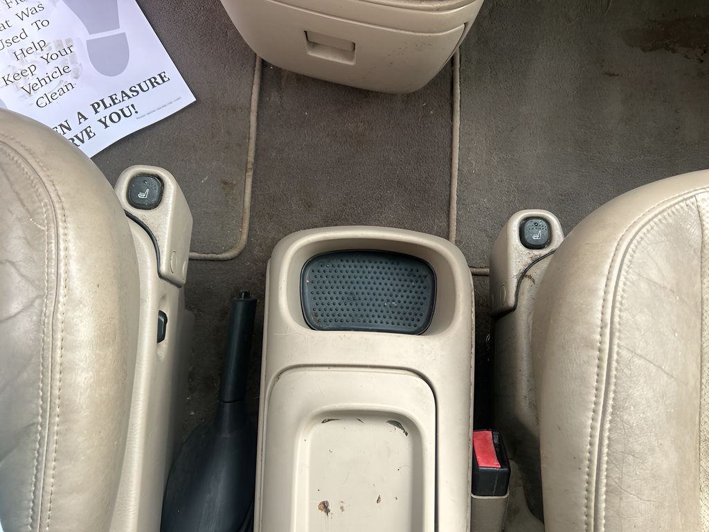 2002 Ford Windstar photo 13