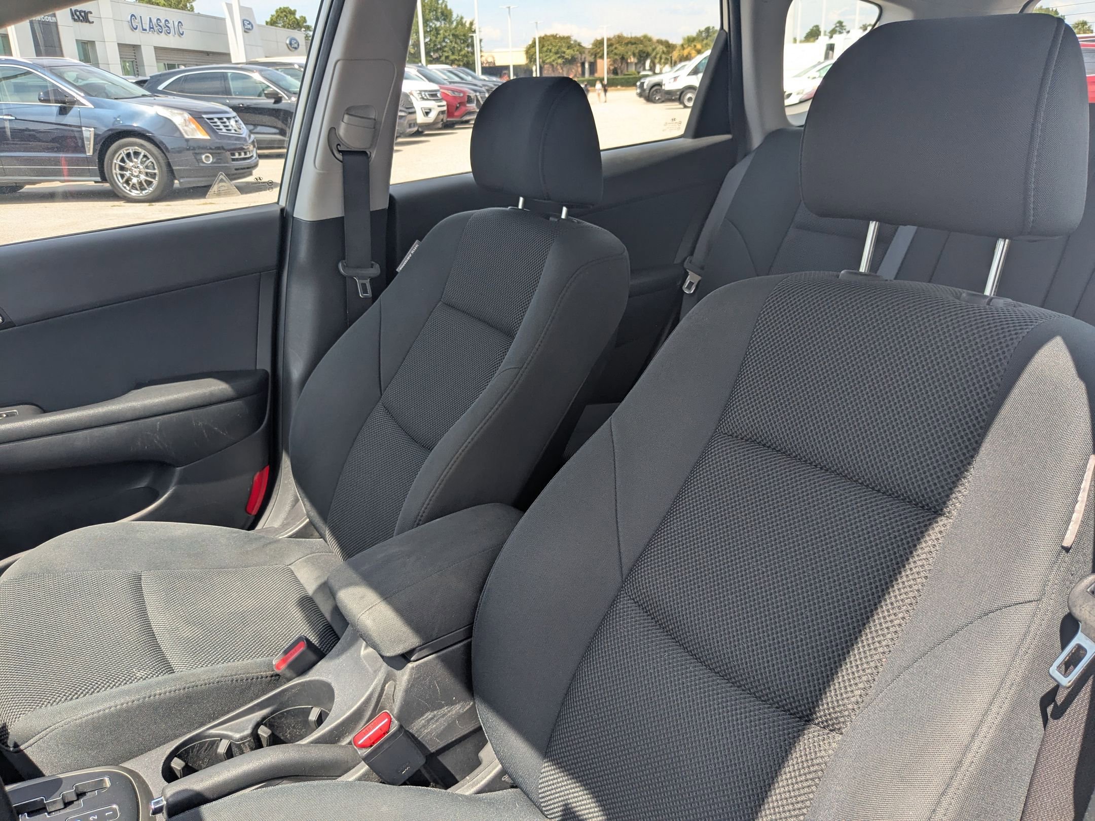 2010 Hyundai Elantra Touring GLS photo 13