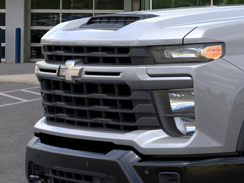 2025 Chevrolet Silverado 2500HD Custom photo 13